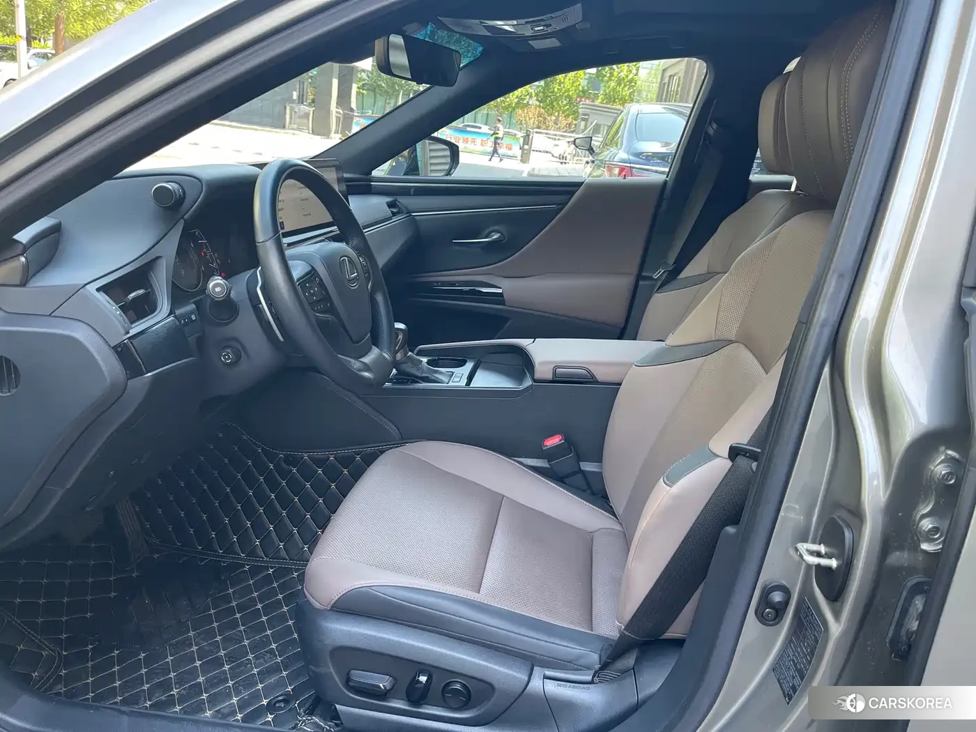 Lexus ES 2023 Silver/gray из Китая, фото 5