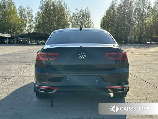 Volkswagen Magotan 2022 Черный из Китая, фото 5