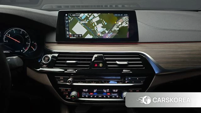 BMW 5 Series (G30) 2018 Серебряный из Кореи, фото 5