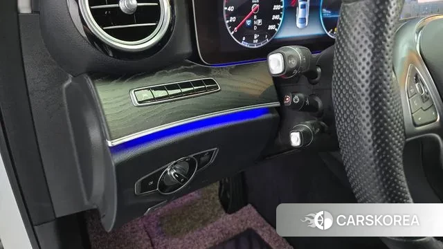 Mercedes-Benz E-Class W213 2018 Белый из Кореи, фото 5