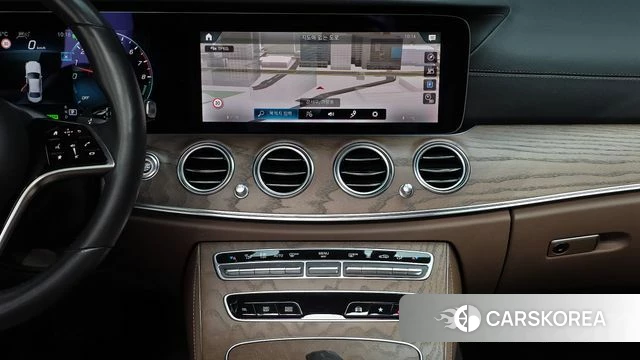 Mercedes-Benz E-Class W213 2021 Белый из Кореи, фото 5