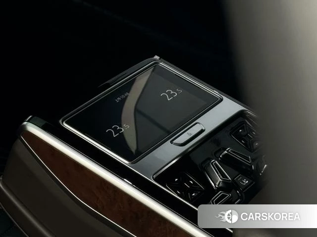 Audi A8 2021 Черный из Китая, фото 5