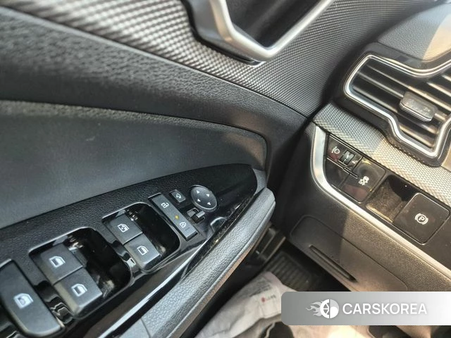 Kia Sportage 5th Generation 2023 Белый из Кореи, фото 5