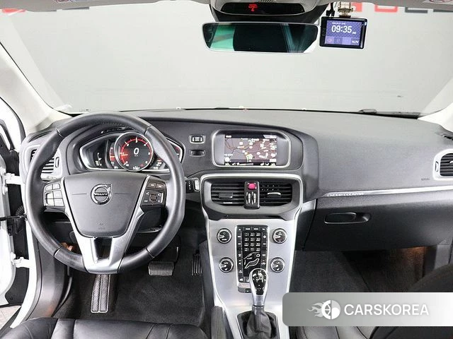 Volvo V40 Cross-Country 2019 Белый из Кореи, фото 5