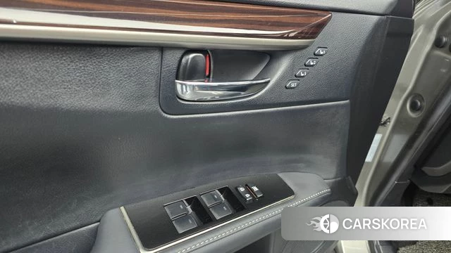 Lexus New ES300h 2018 Серебряный из Кореи, фото 5