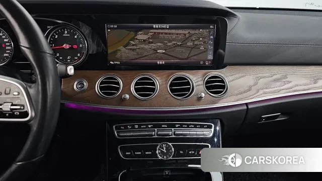 Mercedes-Benz E-Class W213 2019 Белый из Кореи, фото 5