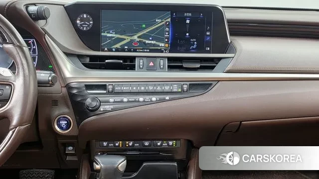 Lexus ES300h 7th generation 2019 Цвет галактики из Кореи, фото 5