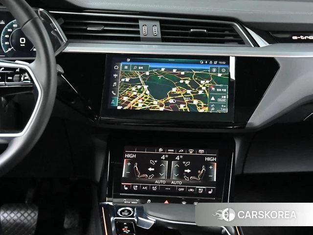 Audi e-Tron 2022 Синий из Кореи, фото 5