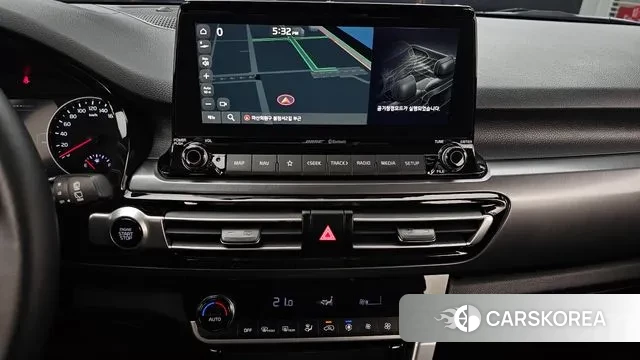 Kia Seltos 2022 Белый из Кореи, фото 5