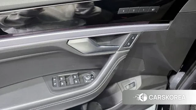 Volkswagen Touareg 3rd generation 2021 Черный из Кореи, фото 5