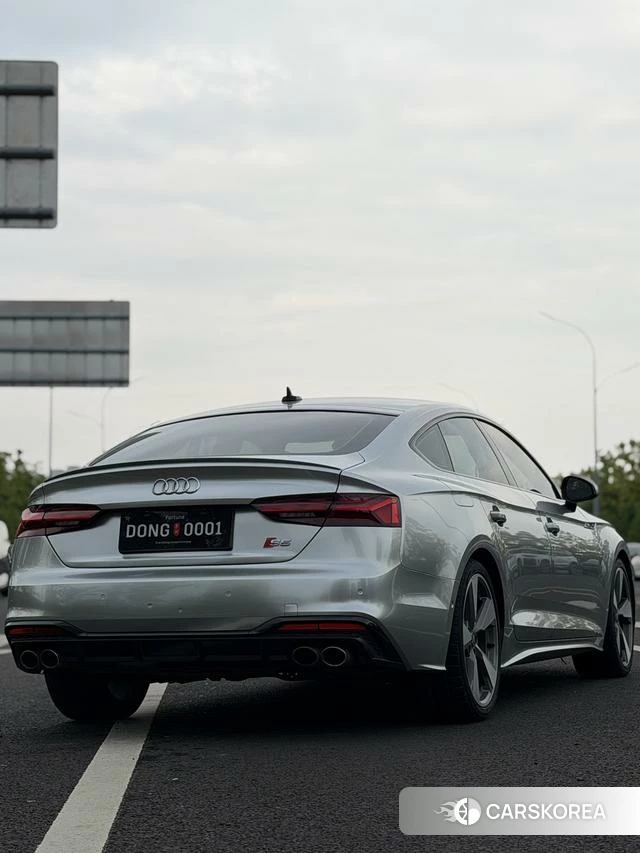 Audi S5 2021 Серебристо-серый из Китая, фото 5