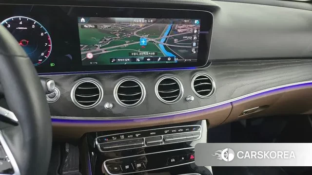 Mercedes-Benz E-Class W213 2022 Серый из Кореи, фото 5