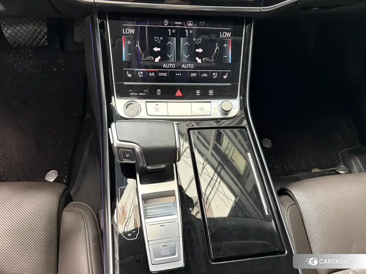 Audi A8 2022 Черный из Китая, фото 5