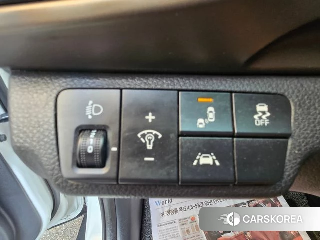 Kia Stonic 2018 Белый из Кореи, фото 5