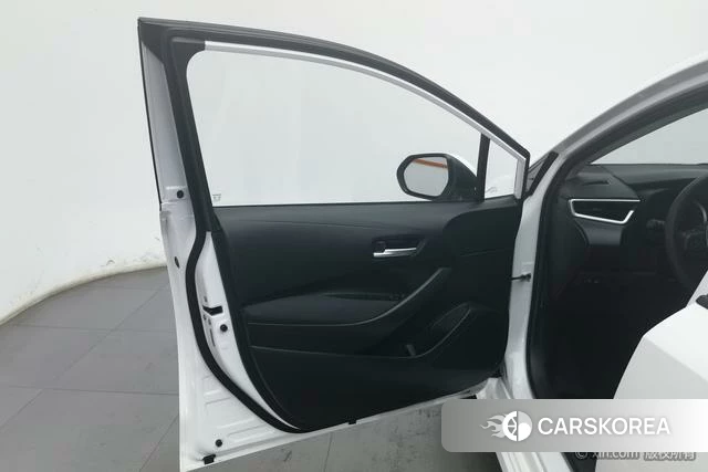 Toyota Corolla 2023 Белый из Китая, фото 5