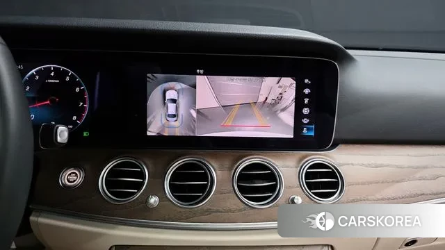 Mercedes-Benz E-Class W213 2022 Белый из Кореи, фото 5