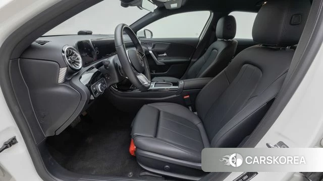 Mercedes-Benz A-Class W177 2025 Белый из Кореи, фото 5