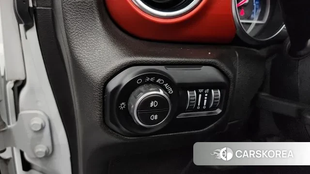 Jeep Wrangler (JL) 2019 Белый из Кореи, фото 5