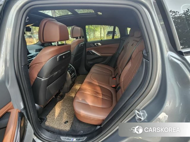 BMW X6 (G06) 2025 Серебристо-серый из Кореи, фото 5