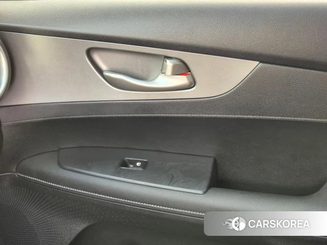 Kia Come New K3 id 3801419 из Кореи 5