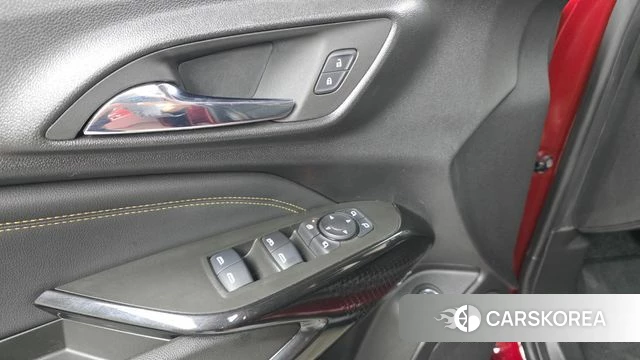 Chevrolet (GM Daewoo) Trax Crossover 2023 Красный из Кореи, фото 5