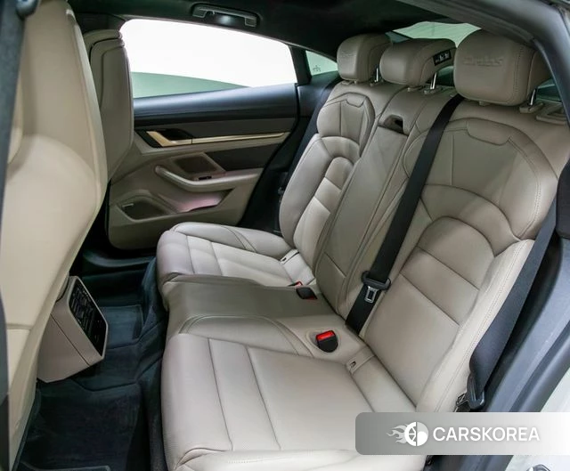 Porsche Taycan 2023 Белый из Кореи, фото 5
