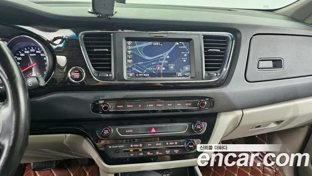 Kia The New Carnival 2018 Серый из Кореи, фото 5
