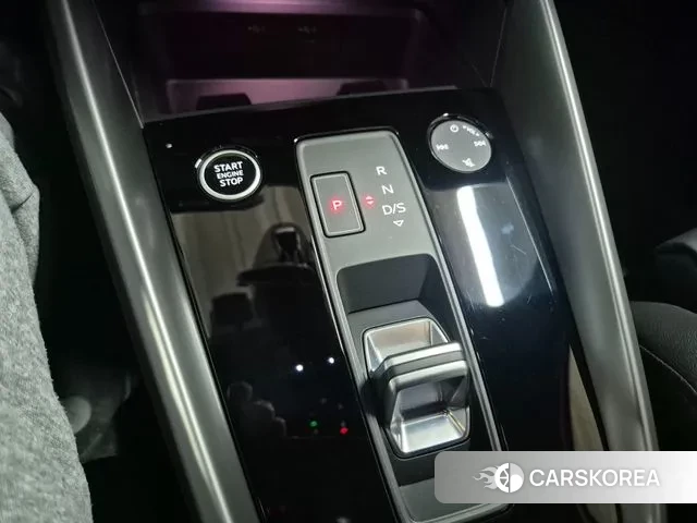 Audi A3 (8Y) 2022 Белый из Кореи, фото 5