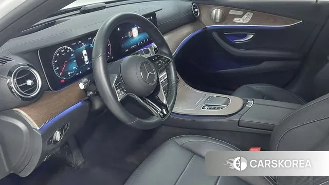 Mercedes-Benz E-Class W213 2022 Белый из Кореи, фото 5