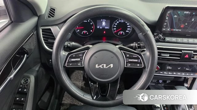 Kia Seltos 2022 Белый из Кореи, фото 5