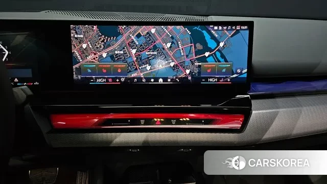 BMW 5 Series (G60) 2025 Белый из Кореи, фото 5