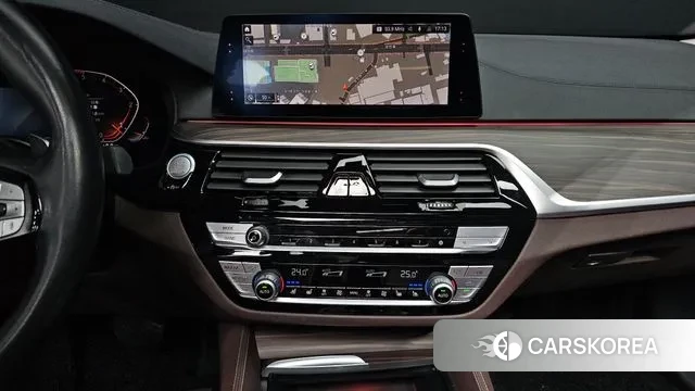 BMW 5 Series (G30) 2019 Серый из Кореи, фото 5