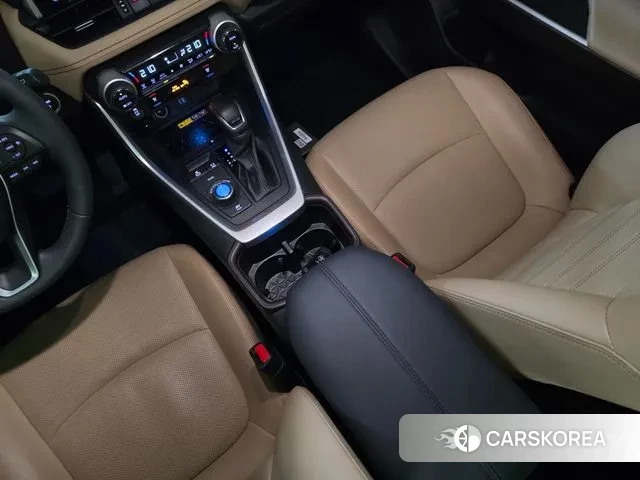 Toyota RAV4 5th Generation 2024 Белый из Кореи, фото 5