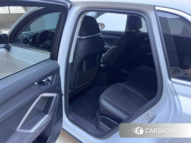 Audi Q3 2023 Белый из Китая, фото 5