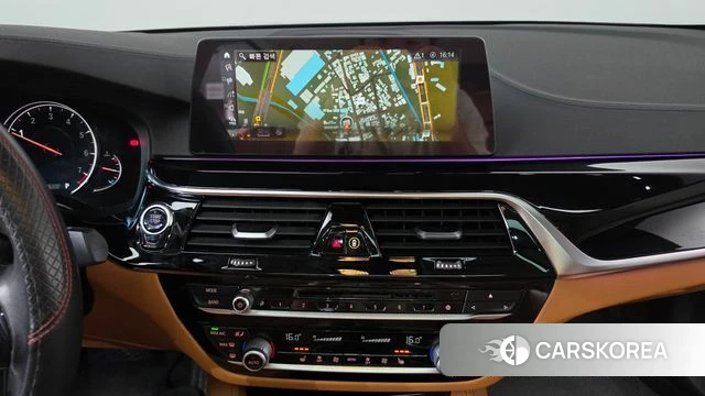 BMW 5 Series (G30) 2018 Черный из Кореи, фото 5