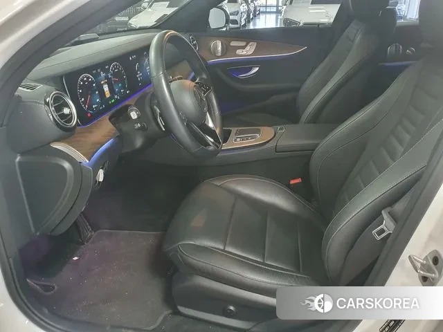 Mercedes-Benz E-Class W213 2021 Белый из Кореи, фото 5