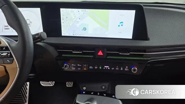 Kia EV6 2023 Белый из Кореи, фото 5