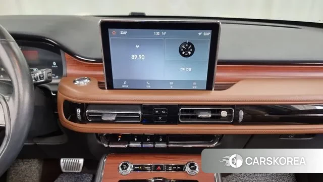 Lincoln Aviator 2nd generation 2023 Белый из Кореи, фото 5