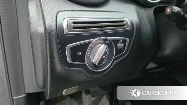 Mercedes-Benz C-Class W205 2019 Черный из Кореи, фото 5