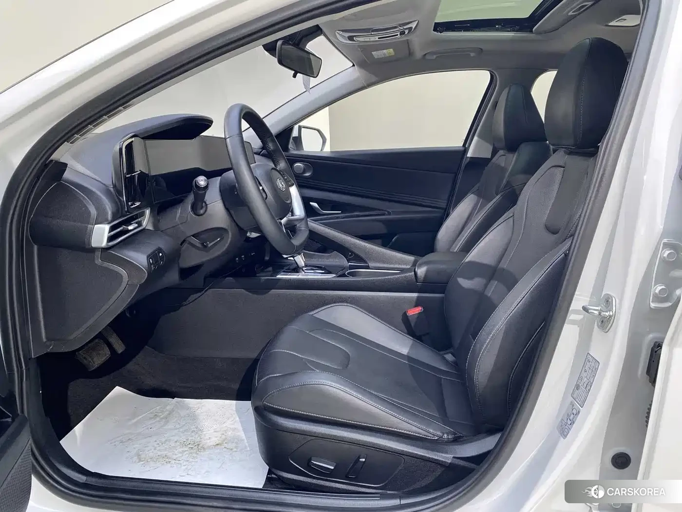 Hyundai Elantra 2023 Белый из Китая, фото 5