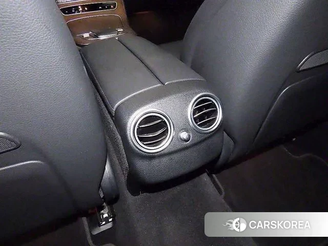 Mercedes-Benz E-Class W213 2022 Белый из Кореи, фото 5