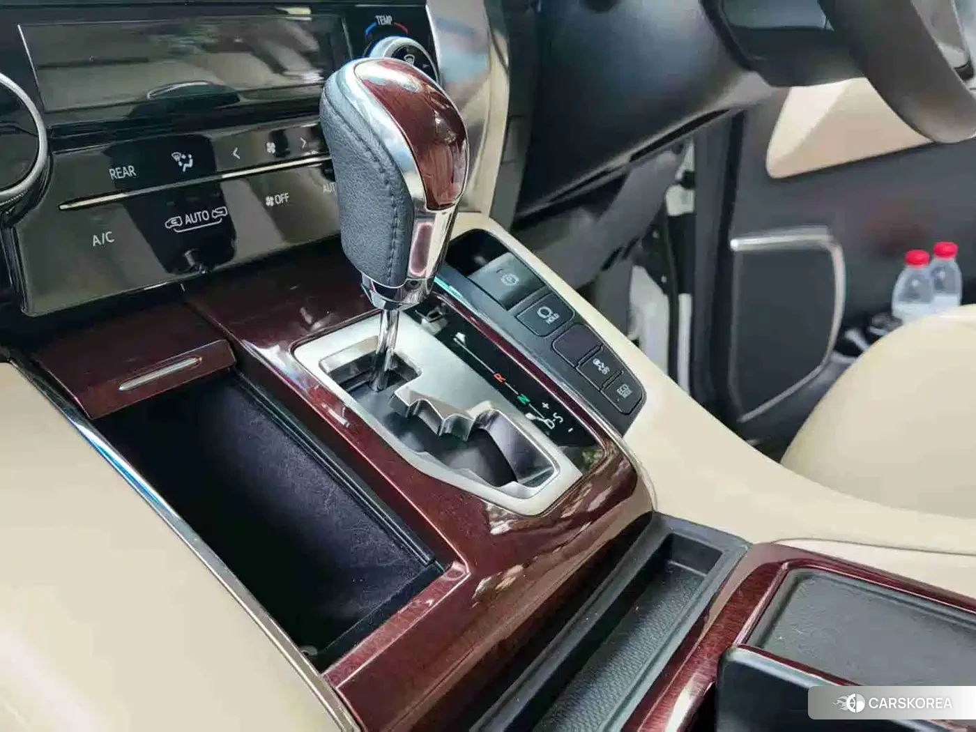 Toyota Alphard 2019 Белый из Китая, фото 5