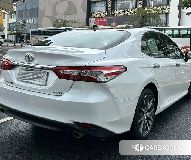 Toyota Camry 2022 Белый из Китая, фото 5