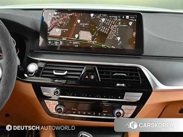 BMW 5 Series (G30) 2023 Белый из Кореи, фото 5