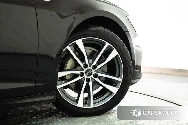 Audi A6L 2022 Черный из Китая, фото 5