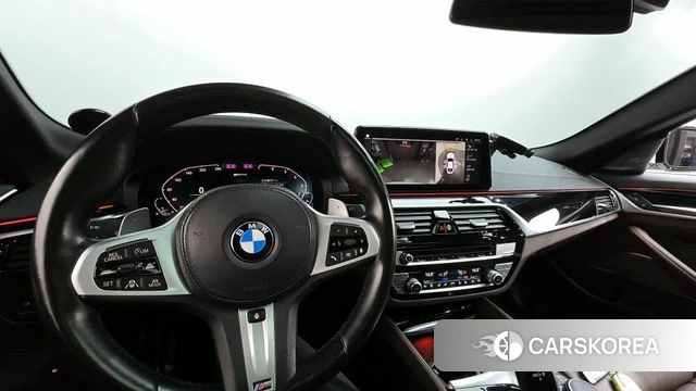 BMW 5 Series (G30) 2021 Белый из Кореи, фото 5