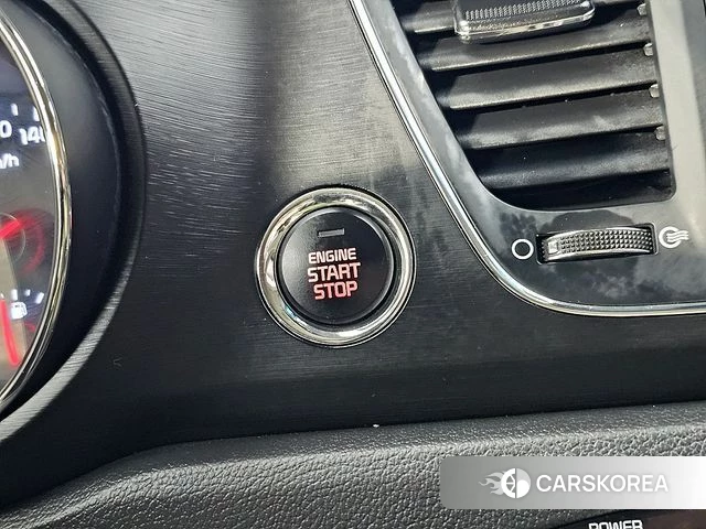 Kia The New Carnival 2019 Светло-серебряный цвет из Кореи, фото 5