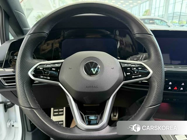 Volkswagen Golf 2022 Белый из Китая, фото 5