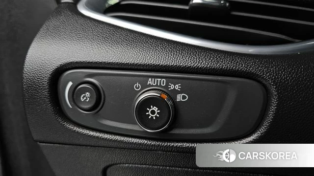Chevrolet (GM Daewoo) All New Malibu 2018 Белый из Кореи, фото 5
