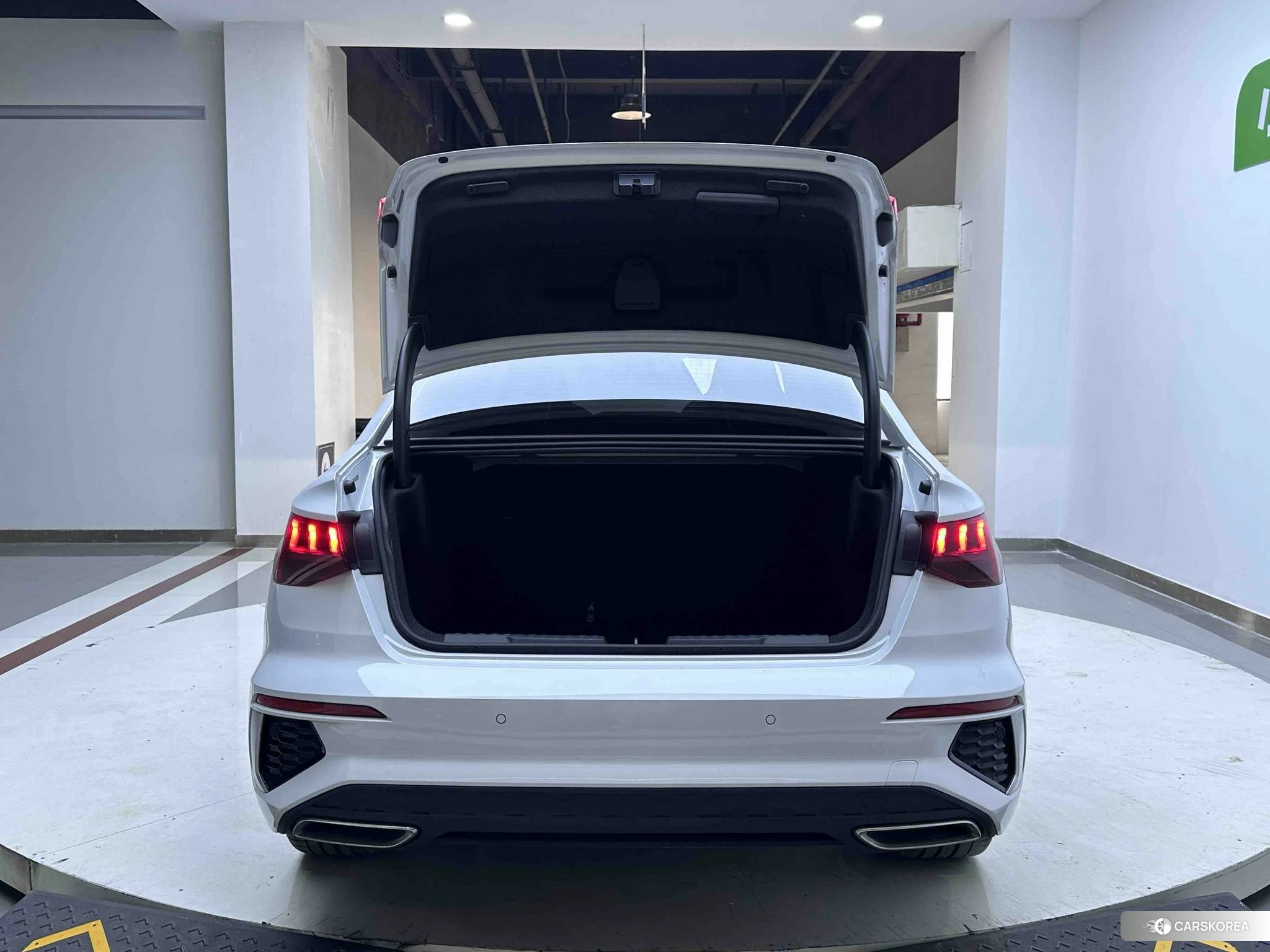 Audi A3 2022 Белый из Китая, фото 5